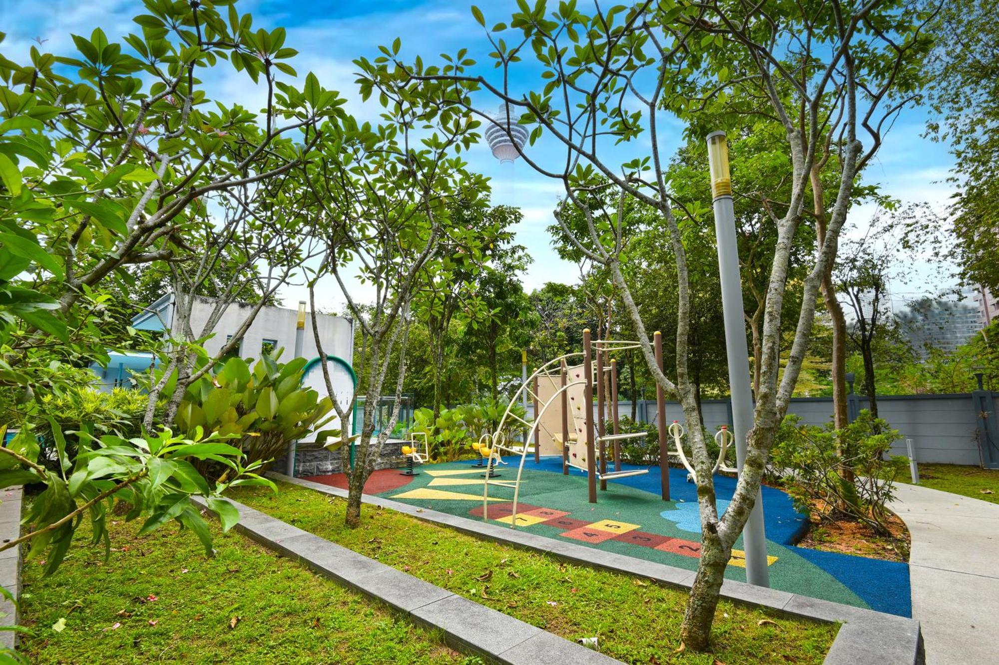Sunday Hotel Near Petronas Twin Tower Formerly Suasana Suites Куала-Лумпур Экстерьер фото